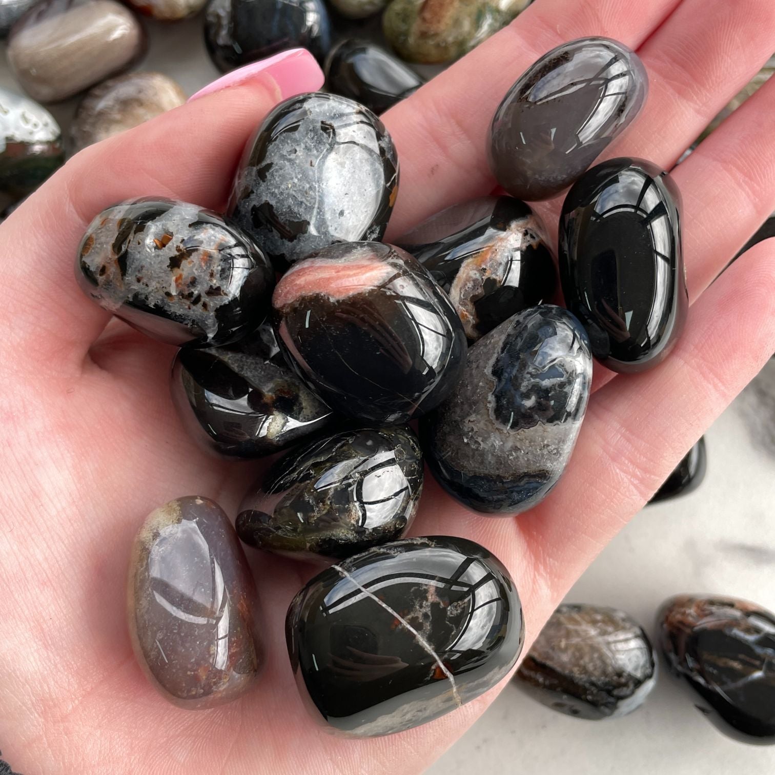 Sardonyx Tumbled 1KG Sardonyx Tumbled 1KG
